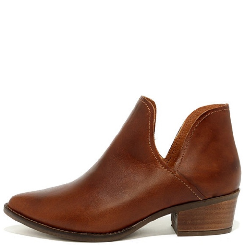 STEVE MADDEN Cognac booties